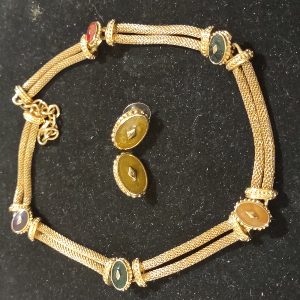 SALE WAS$39 NOW $24 MESH ROW NECKLACE WITH 5 ENAMELED STATIONS W/EARRINGS
